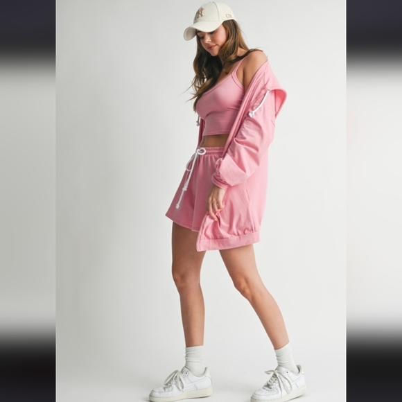 WinWin Blush Pink Women's Jacket and Shorts Ensemble - Picture 3 of 4